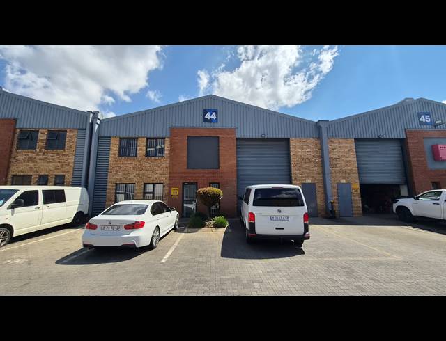 412M² WAREHOUSE TO LET IN BARTLETT